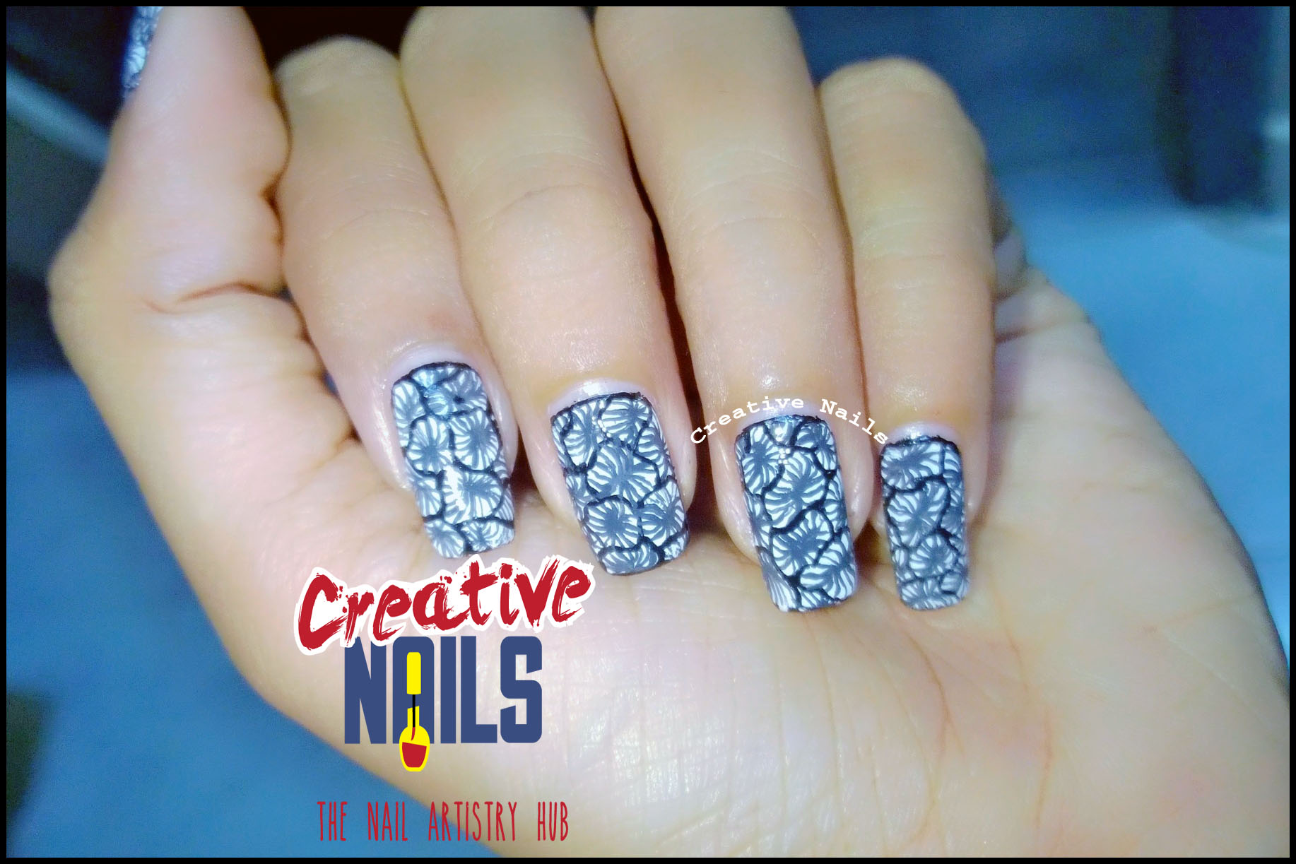 Black And White Flowers On Nails