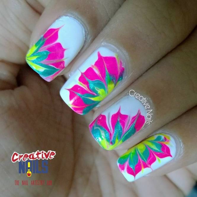 Floral Drag Marble Nail Art